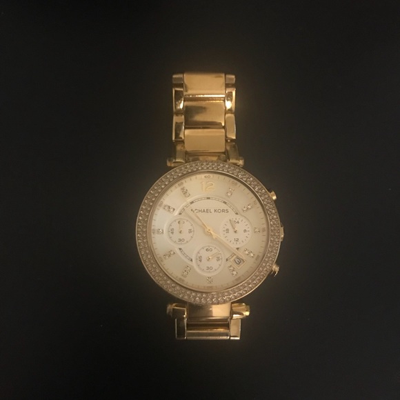 Authentic Michael Kors gold watch - Picture 3 of 3